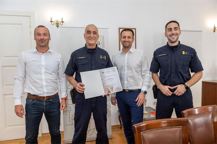 Slika /PU%20splitsko-dalmatinska%202022/Dan%20policije%202023/PP%20Trogir%201.jpg