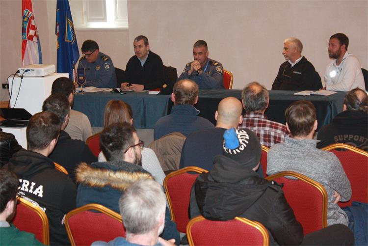 Slika PU_SD/sig%20na%20moru%203.JPG